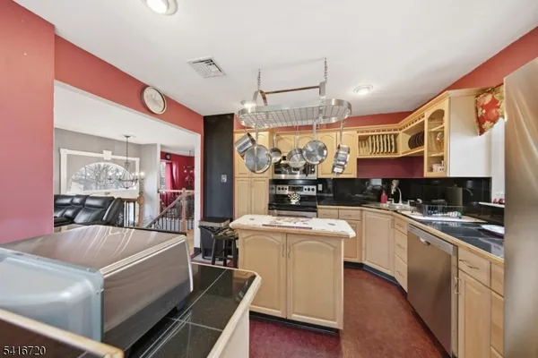 $574,999 | 4 Shelley Court, Sparta, NJ 07871