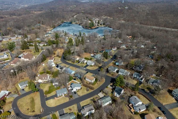 $574,999 | 4 Shelley Court, Sparta, NJ 07871