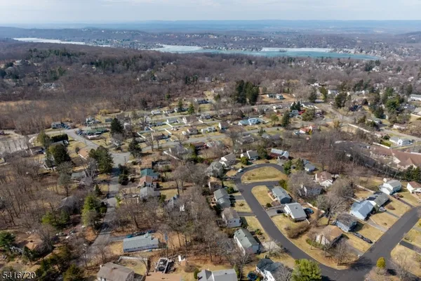 $574,999 | 4 Shelley Court, Sparta, NJ 07871