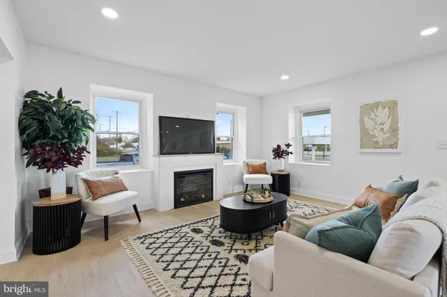 $599,900 | 924 Bethlehem Pike, Colmar, PA 18915