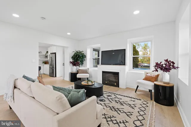 $599,900 | 924 Bethlehem Pike, Colmar, PA 18915