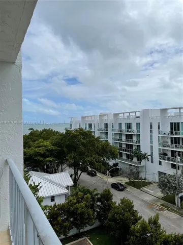 $250,000 | 700 Northeast 63rd Street, Unit D606, Miami, FL 33138