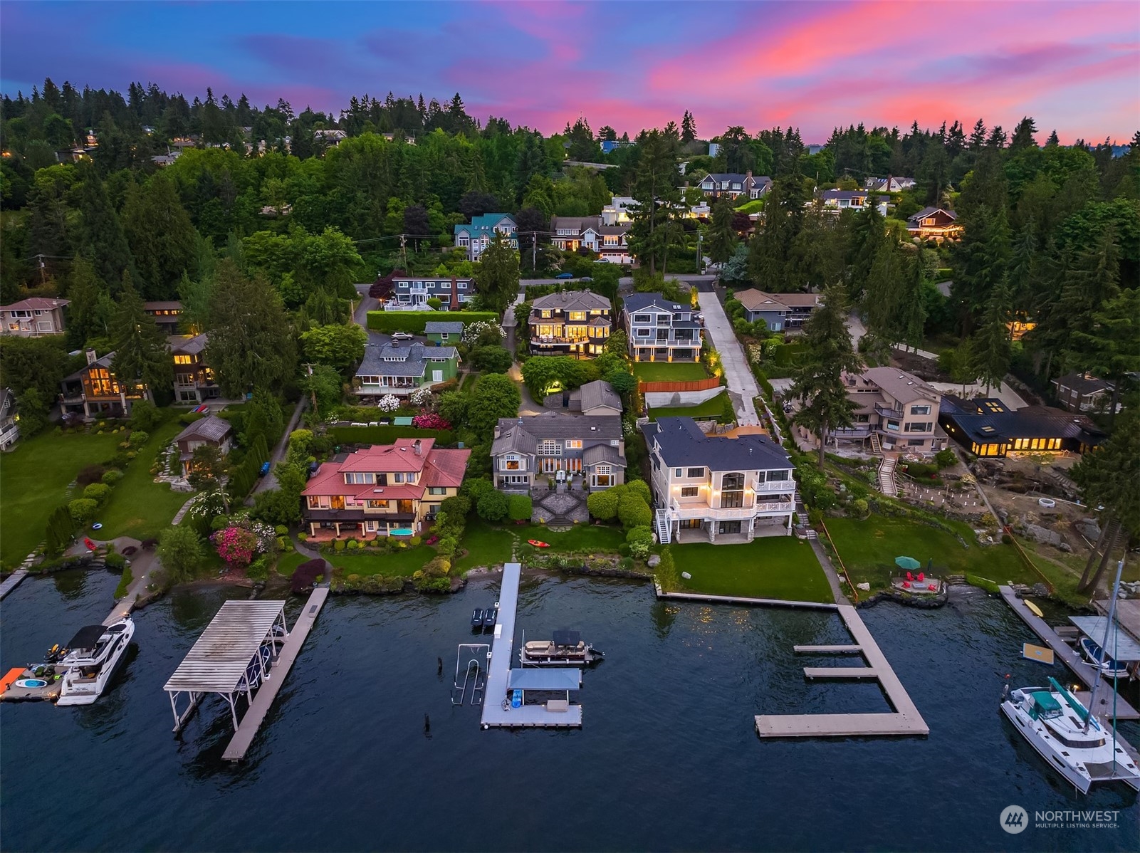 7270 North Mercer Way Mercer Island, WA 98040 - Photo 39 of 40 a view of a city