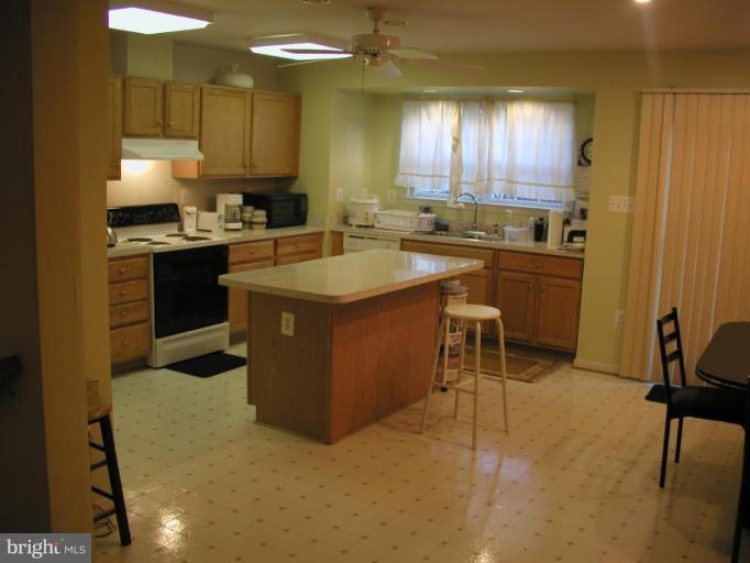 9217 McCarty Road Lorton, VA 22079 - Photo 3 of 4 Kitchen