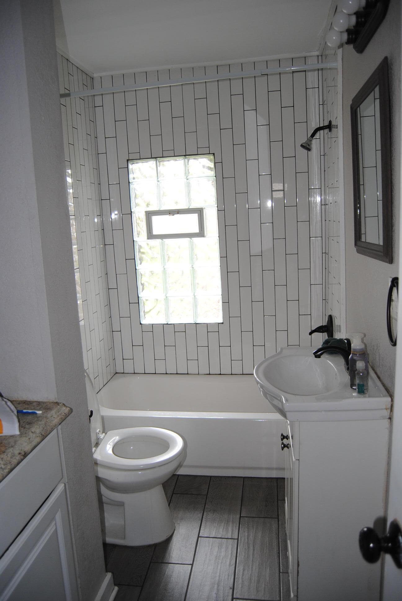 1631 West Custer Avenue Milwaukee, WI 53209 - Photo 5 of 13 DSC_0290