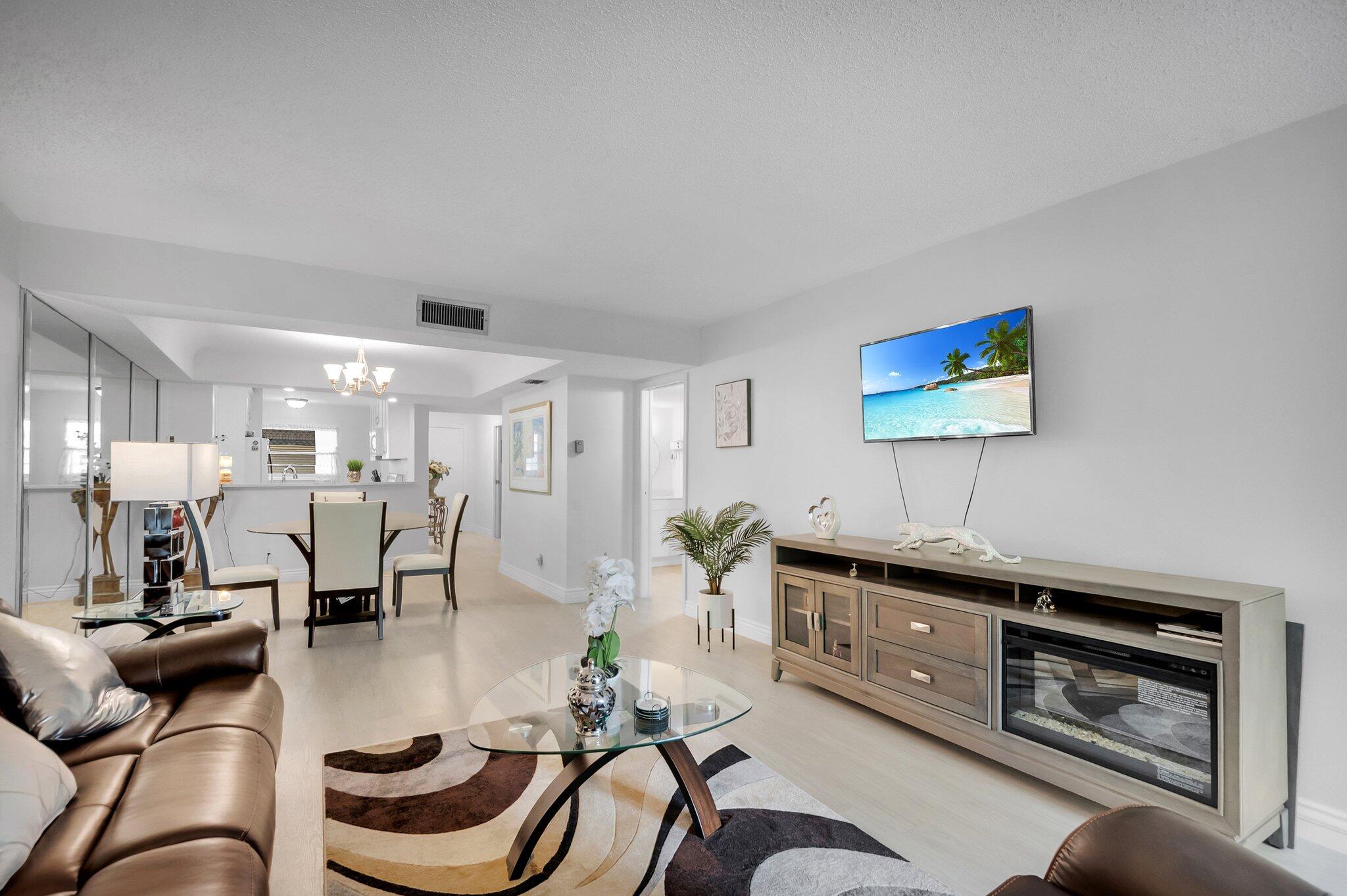 23247 Barwood Lane North, Unit 305 Boca Raton, FL 33428 - Photo 9 of 39 11-web-or-mls-DSC_0051