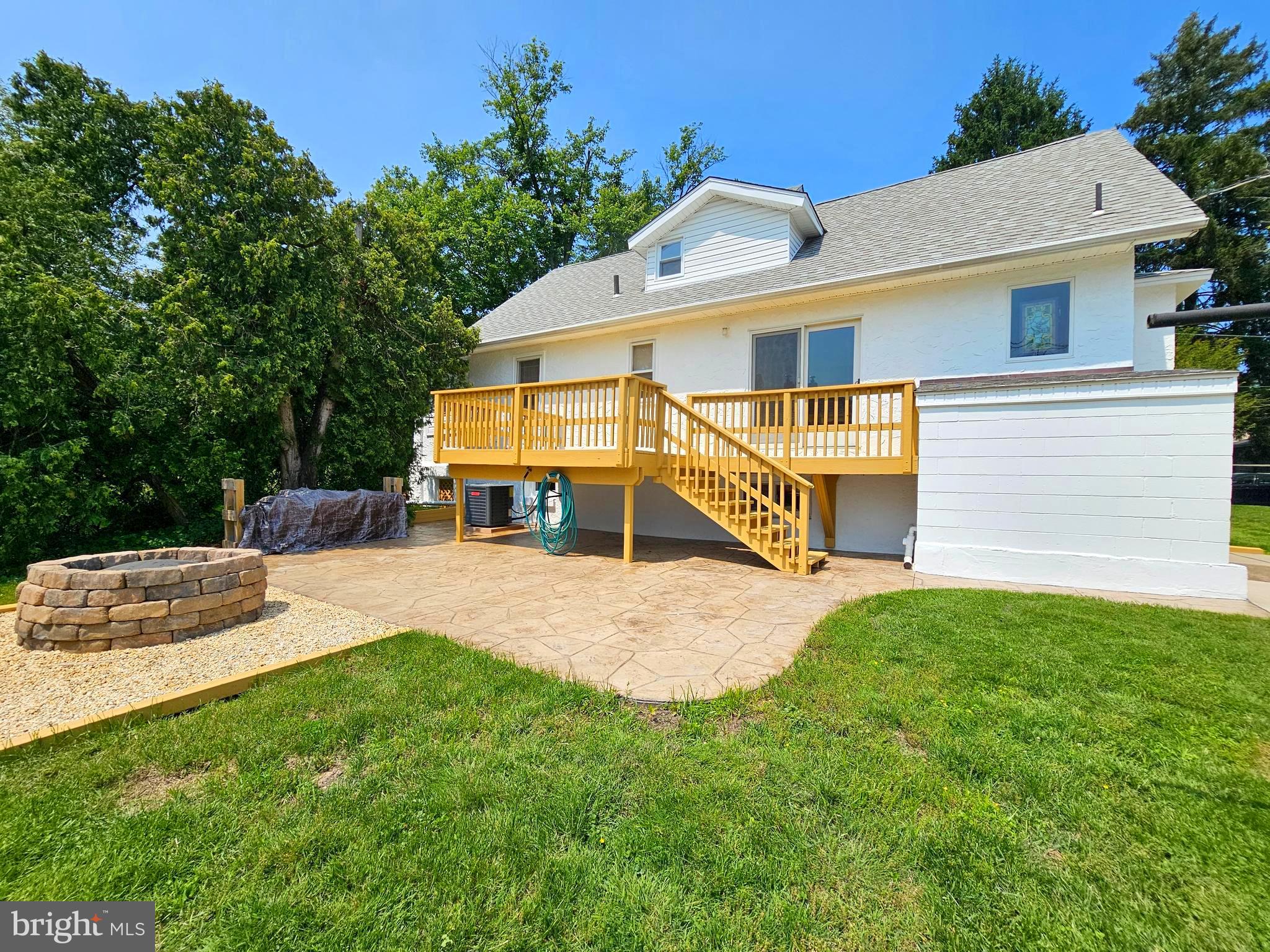 29 Ridley Drive Wallingford, PA 19086 - Photo 2 of 75