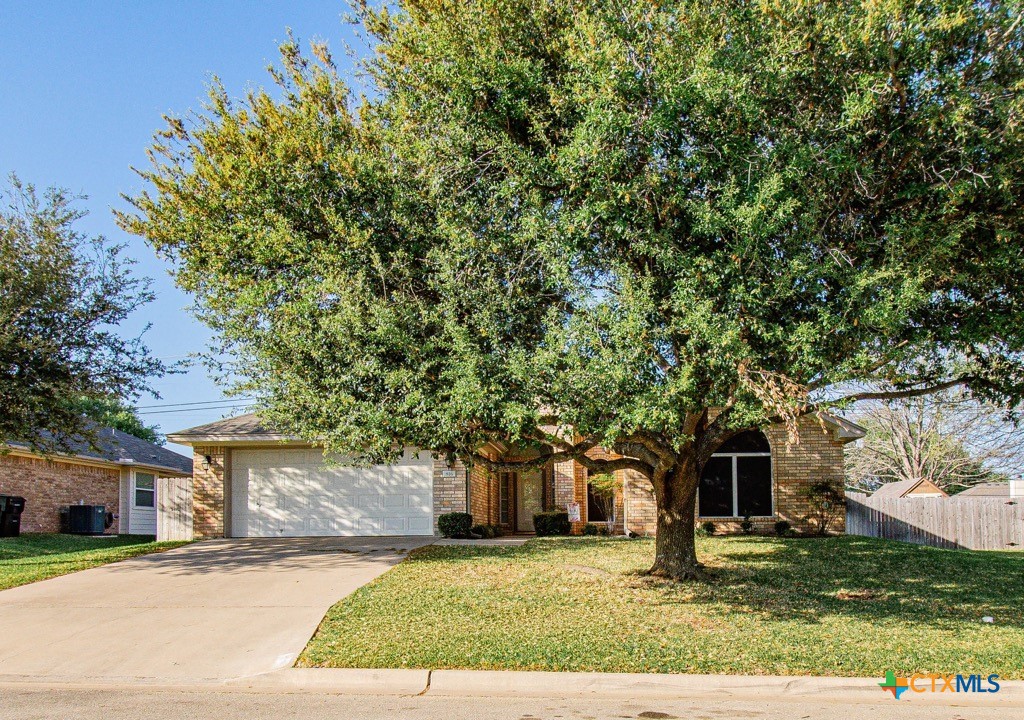 816 Heather Marie Temple, TX 76502 - Photo 1 of 1 front view of a house with a yard