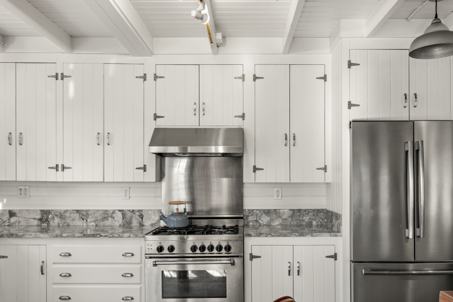 205 S Road Chilmark, MA 02535 - Photo 21 of 50