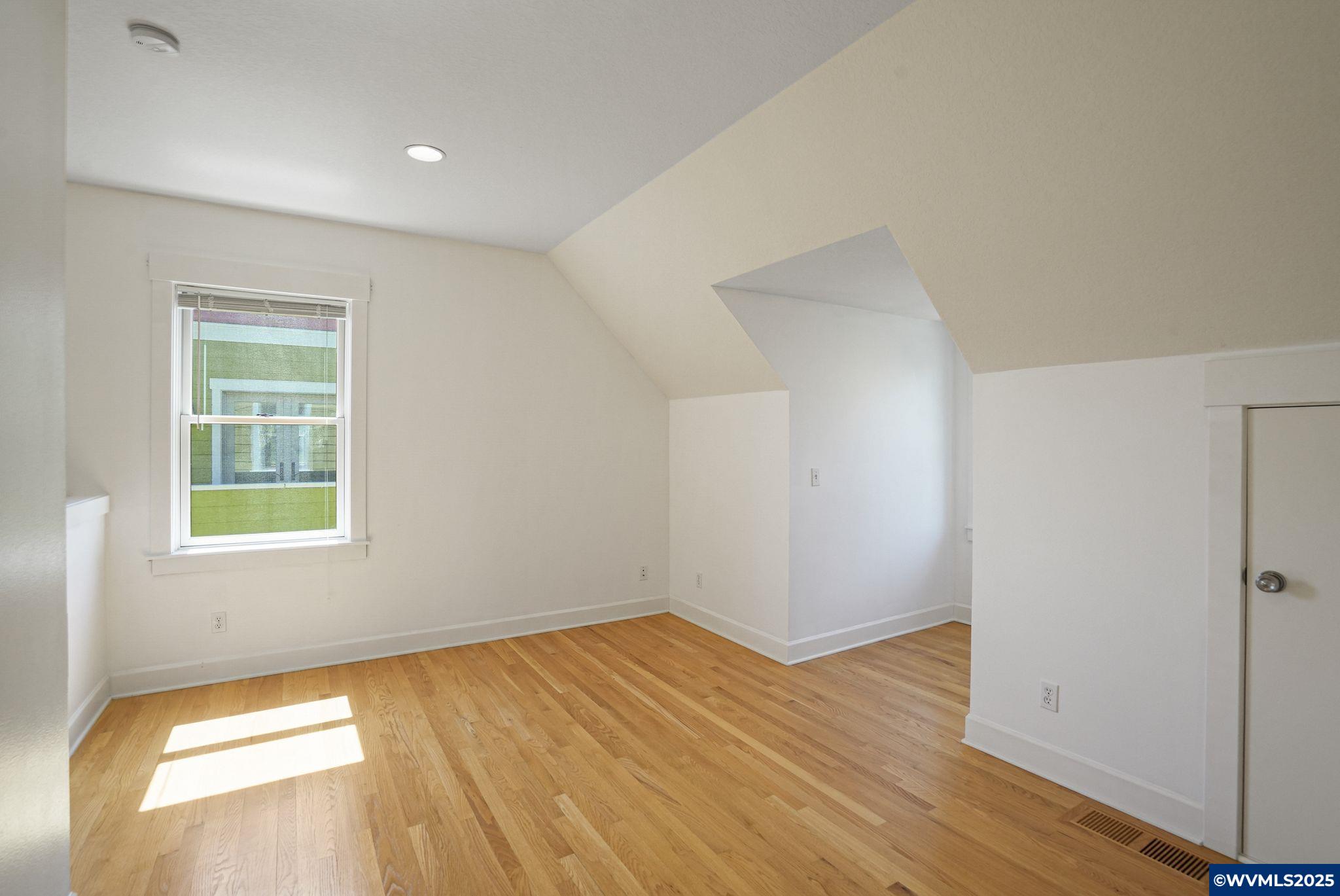 1663 Berkeley Lane East Monmouth, OR 97361 - Photo 27 of 38