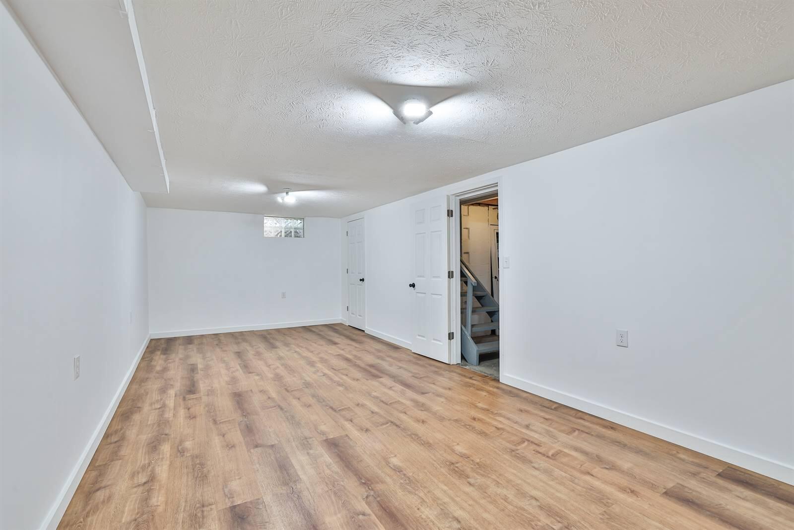 5859 West National Road Springfield, OH 45504 - Photo 19 of 37
