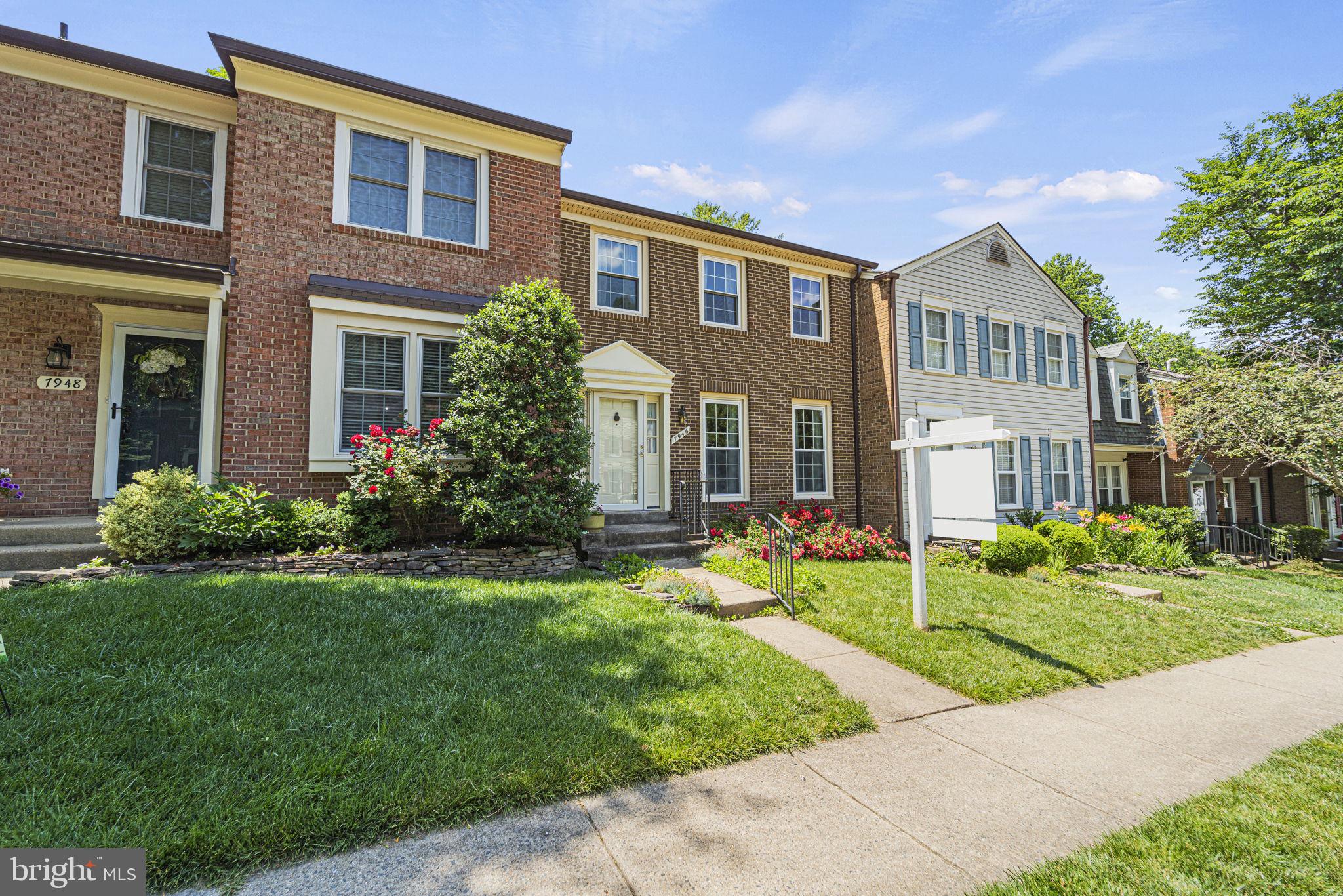 7946 Forest Path Way Springfield, VA 22153 - Photo 3 of 41 Gallery Image 3