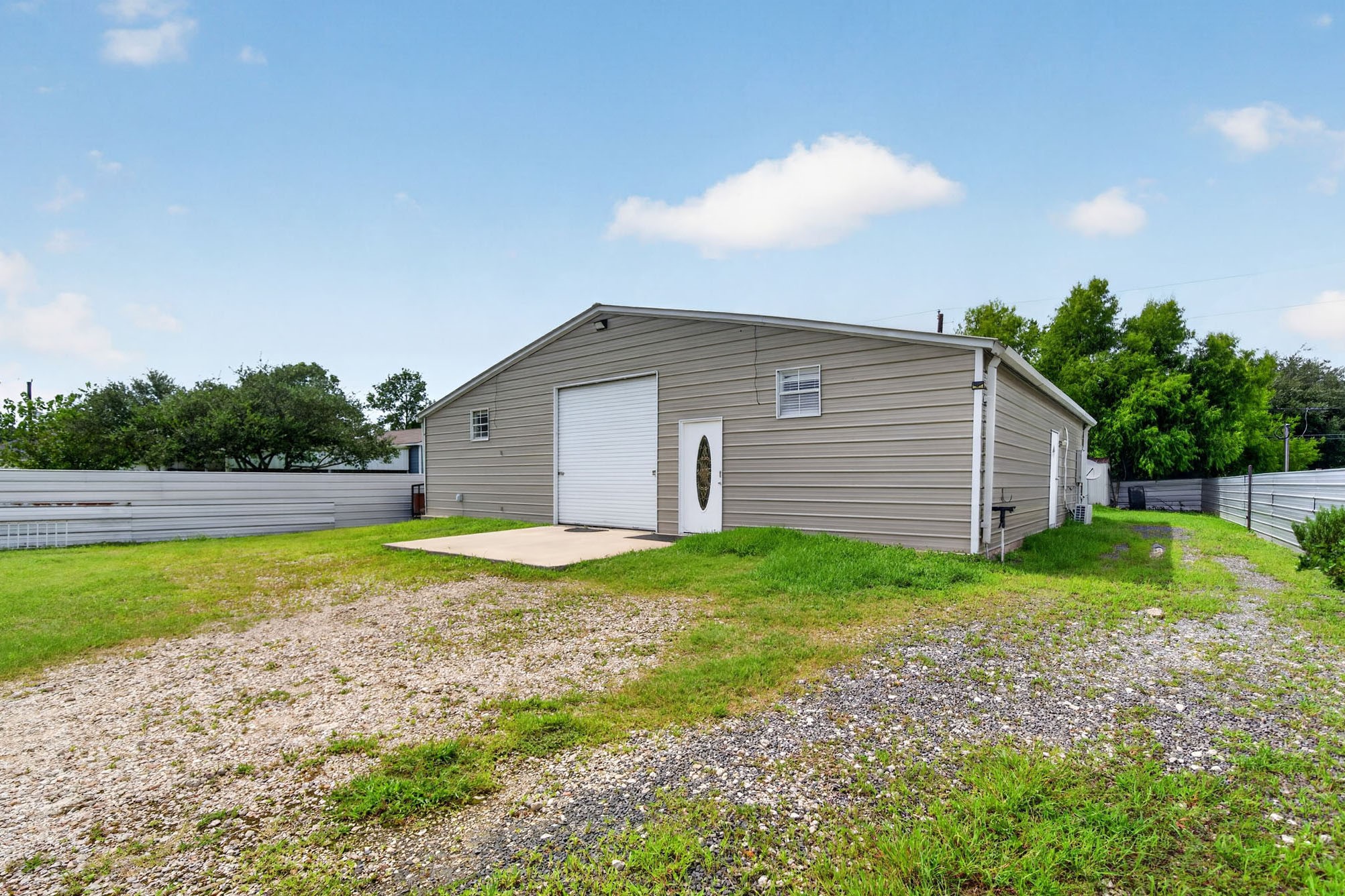 2213 Ellis Drive Rosharon, TX 77583 - Photo 32 of 40