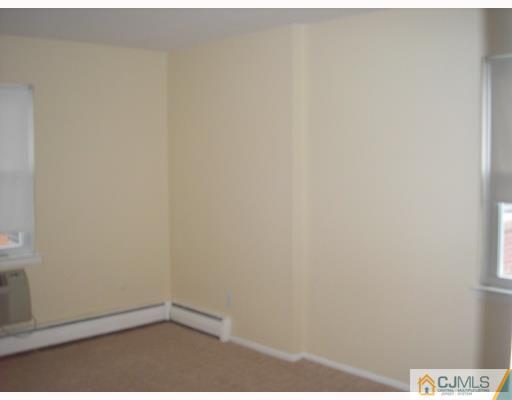 66 Fox Road, Unit 7B Edison, NJ 08817 - Photo 4 of 8 Gallery Image 4