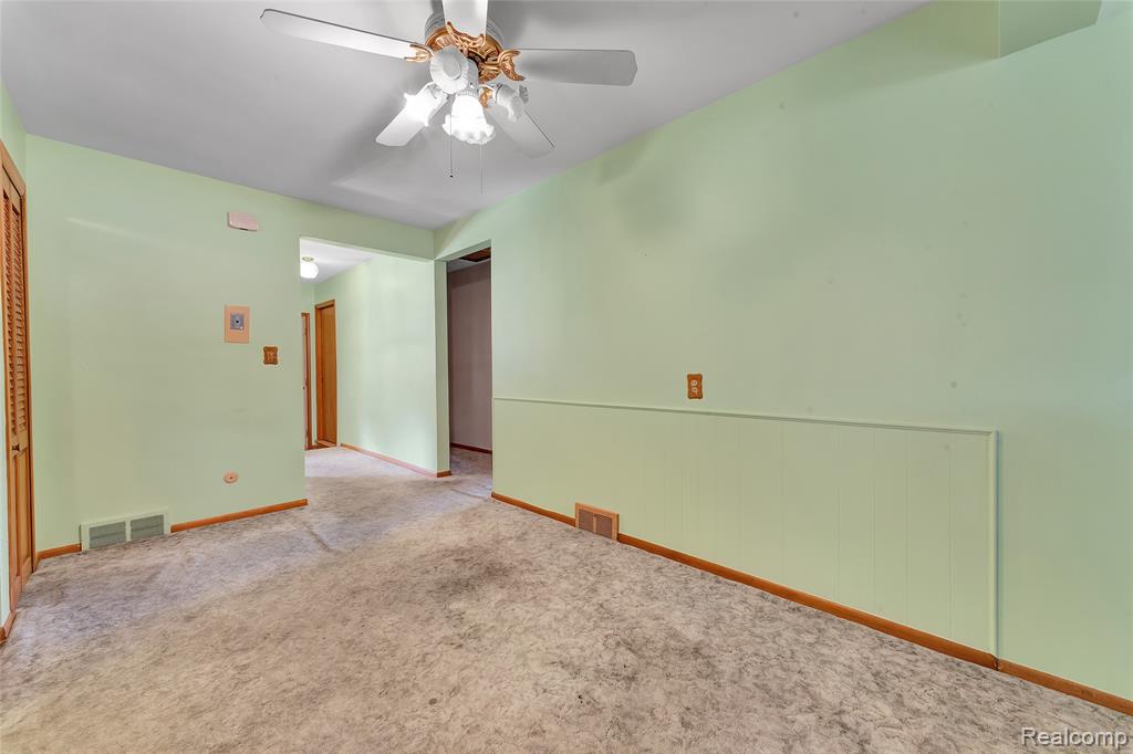 28644 Grobbel Warren, MI 48092 - Photo 22 of 55