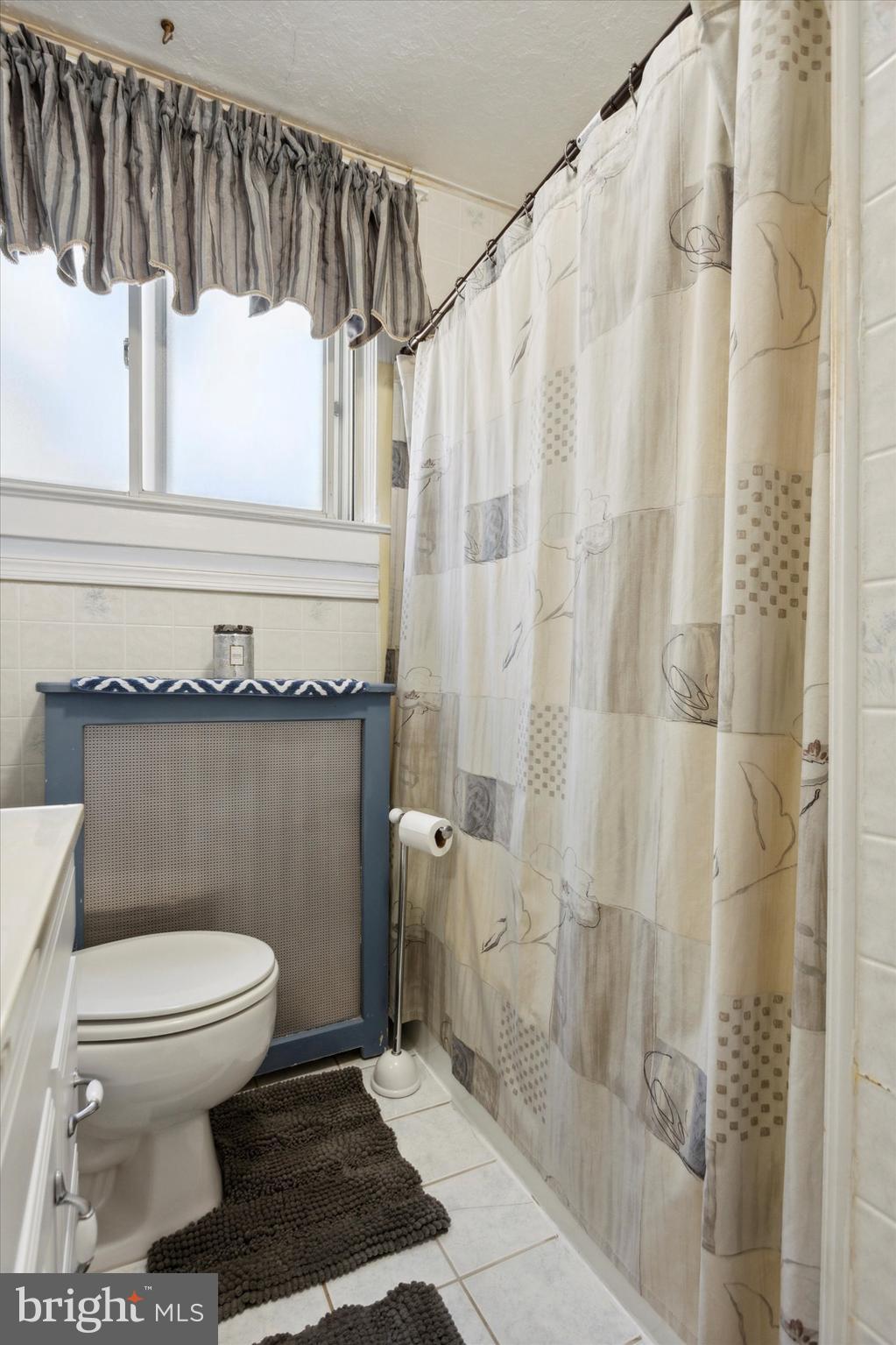 5 Oakley Road Upper Darby, PA 19082 - Photo 16 of 25