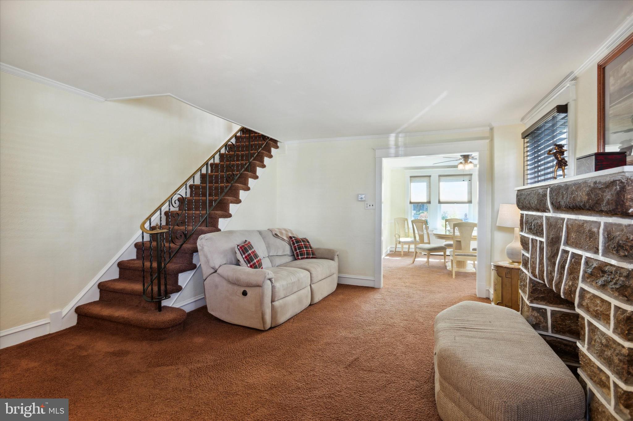 5 Oakley Road Upper Darby, PA 19082 - Photo 3 of 25 Living Room