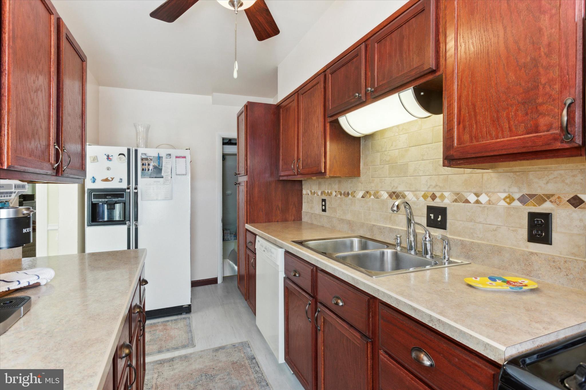 5 Oakley Road Upper Darby, PA 19082 - Photo 8 of 25 Kitchen looking to basement stairs