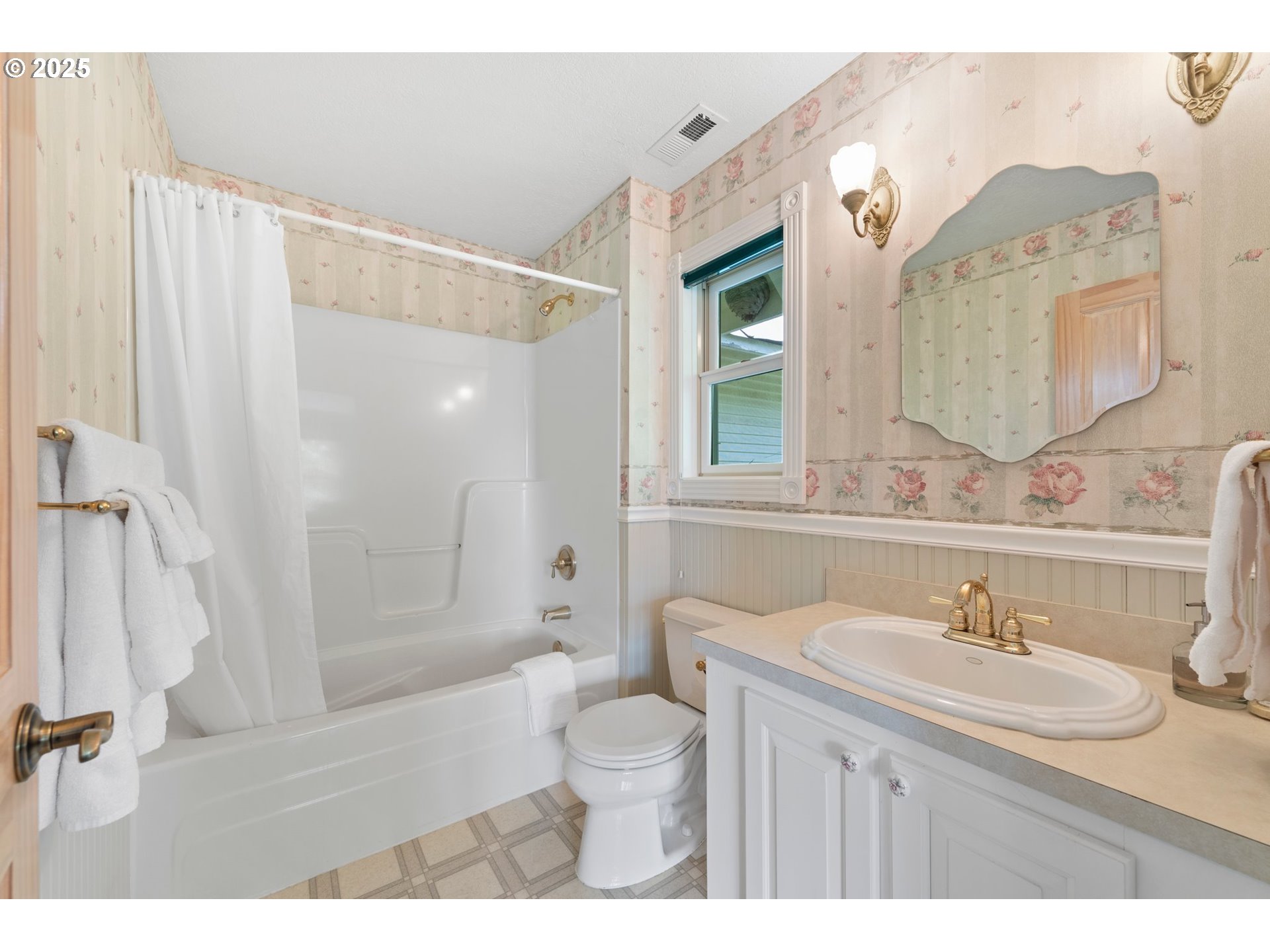 48212 Clear Creek Road Halfway, OR 97834 - Photo 19 of 47 a bathroom with a granite countertop sink a toilet and shower