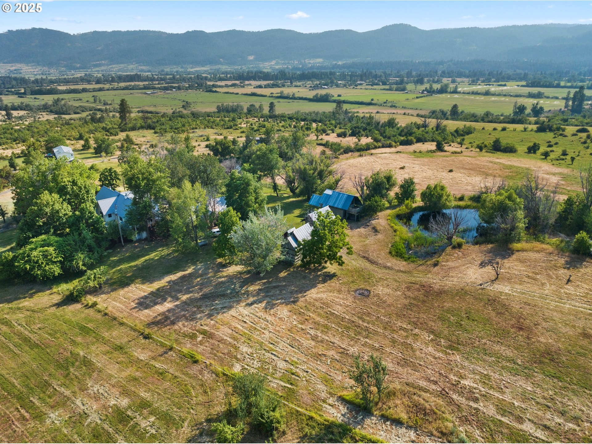 48212 Clear Creek Road Halfway, OR 97834 - Photo 44 of 47 a view of lake with mountain