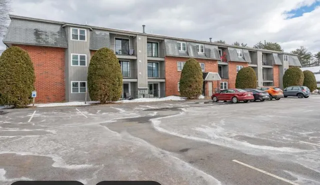 $379,900 | 5 Blackstone Drive, Unit 7, Nashua, NH 03063