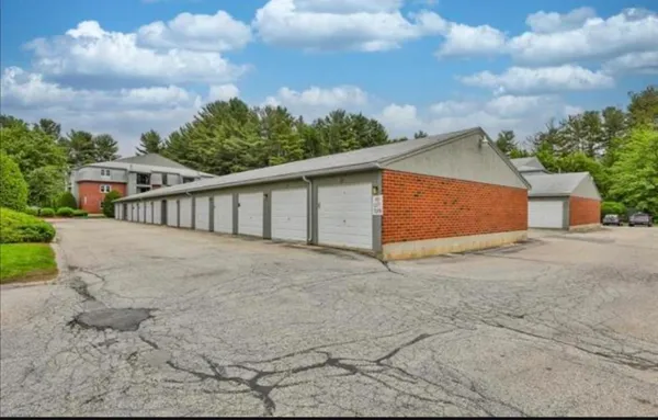 $379,900 | 5 Blackstone Drive, Unit 7, Nashua, NH 03063
