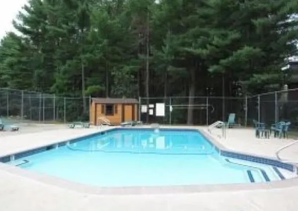 $379,900 | 5 Blackstone Drive, Unit 7, Nashua, NH 03063