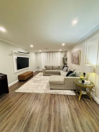 $379,900 | 5 Blackstone Drive, Unit 7, Nashua, NH 03063