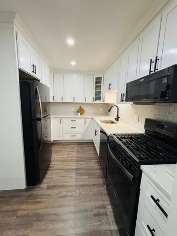 $379,900 | 5 Blackstone Drive, Unit 7, Nashua, NH 03063