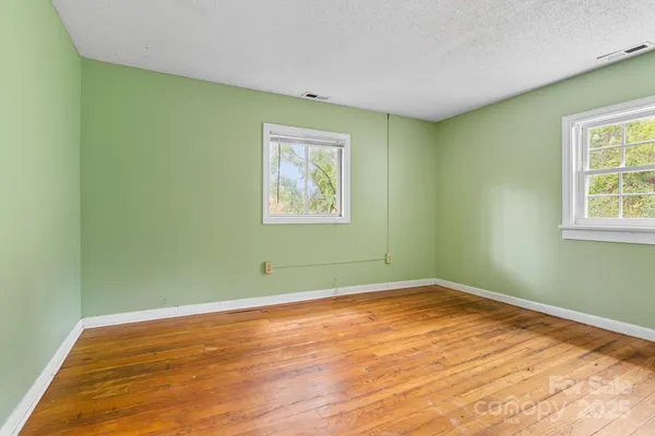 $250,000 | 132 Little Knob Road, Asheville, NC 28803