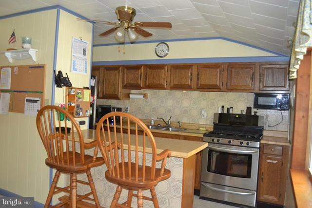 2714 Bird View Road Westminster, MD 21157 - Photo 11 of 18 Kitchen
