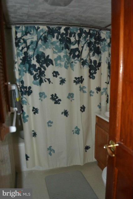 2714 Bird View Road Westminster, MD 21157 - Photo 16 of 18 Bath