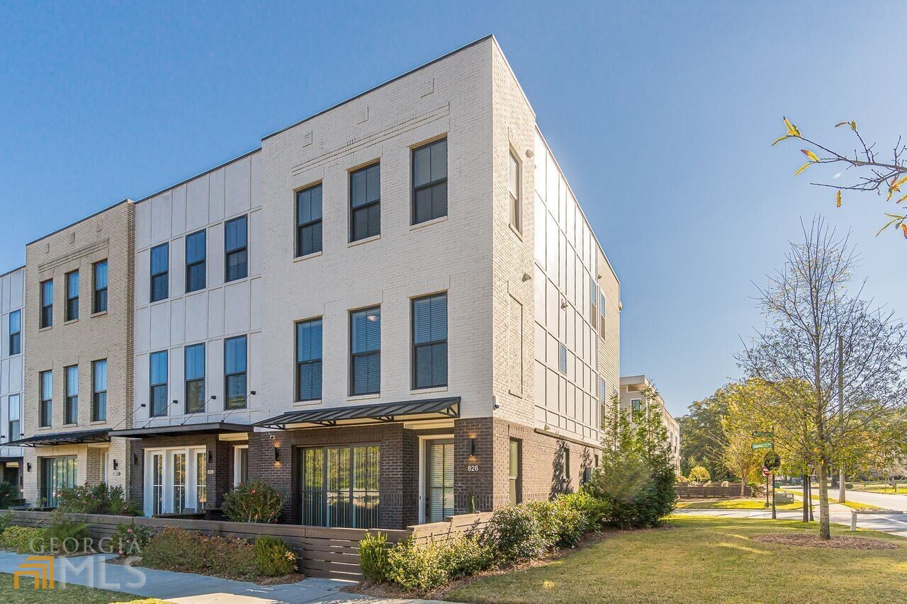 826 Constellation Drive Decatur, GA 30033 - Photo 1 of 1 a front view of a building with a yard
