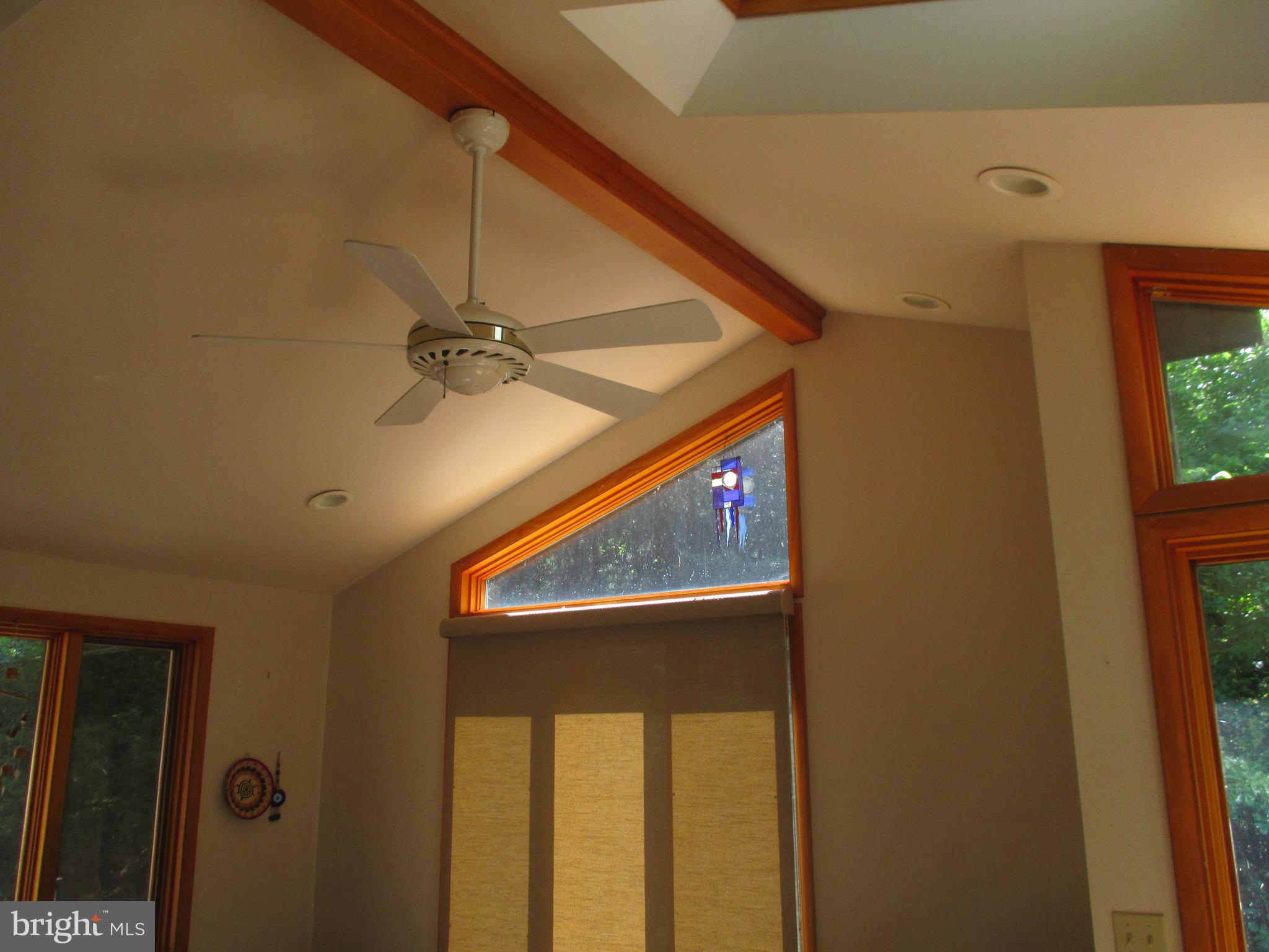 5049 Smith Road Rohrersville, MD 21779 - Photo 22 of 23 Sunroom