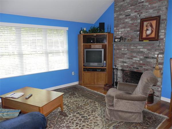 8 Phillips Road Wareham, MA 02558 - Photo 9 of 11
