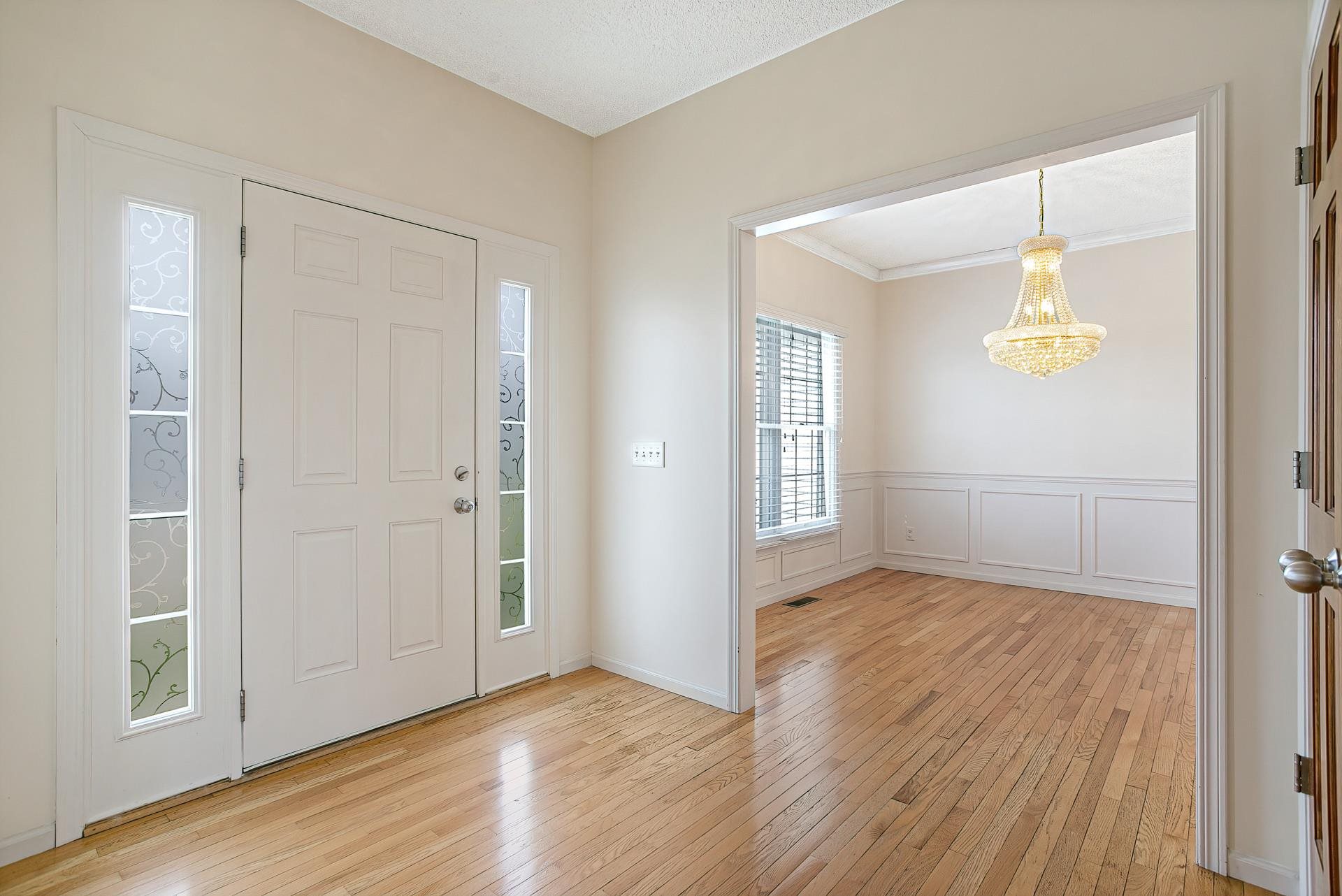5573 North Ridge Circle Bettendorf, IA 52722 - Photo 6 of 40 Gallery Image 6