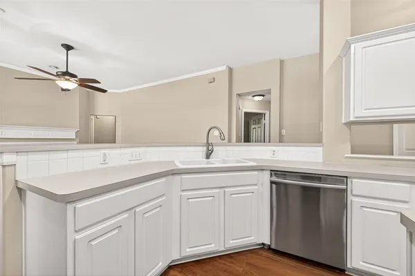 $390,000 | 18 Mulberry Glen Place, Spring, TX 77382