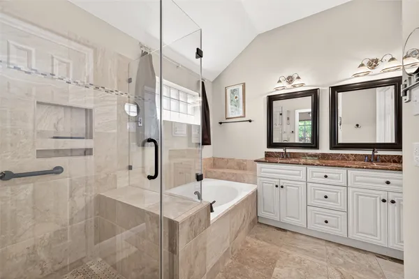 $390,000 | 18 Mulberry Glen Place, Spring, TX 77382