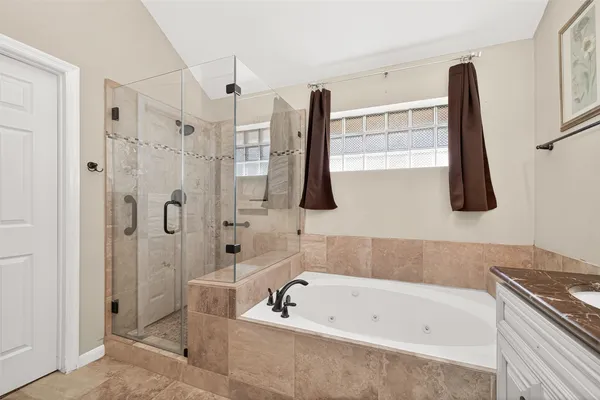 $390,000 | 18 Mulberry Glen Place, Spring, TX 77382
