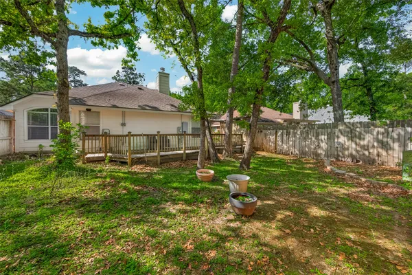 $390,000 | 18 Mulberry Glen Place, Spring, TX 77382