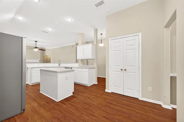 $390,000 | 18 Mulberry Glen Place, Spring, TX 77382