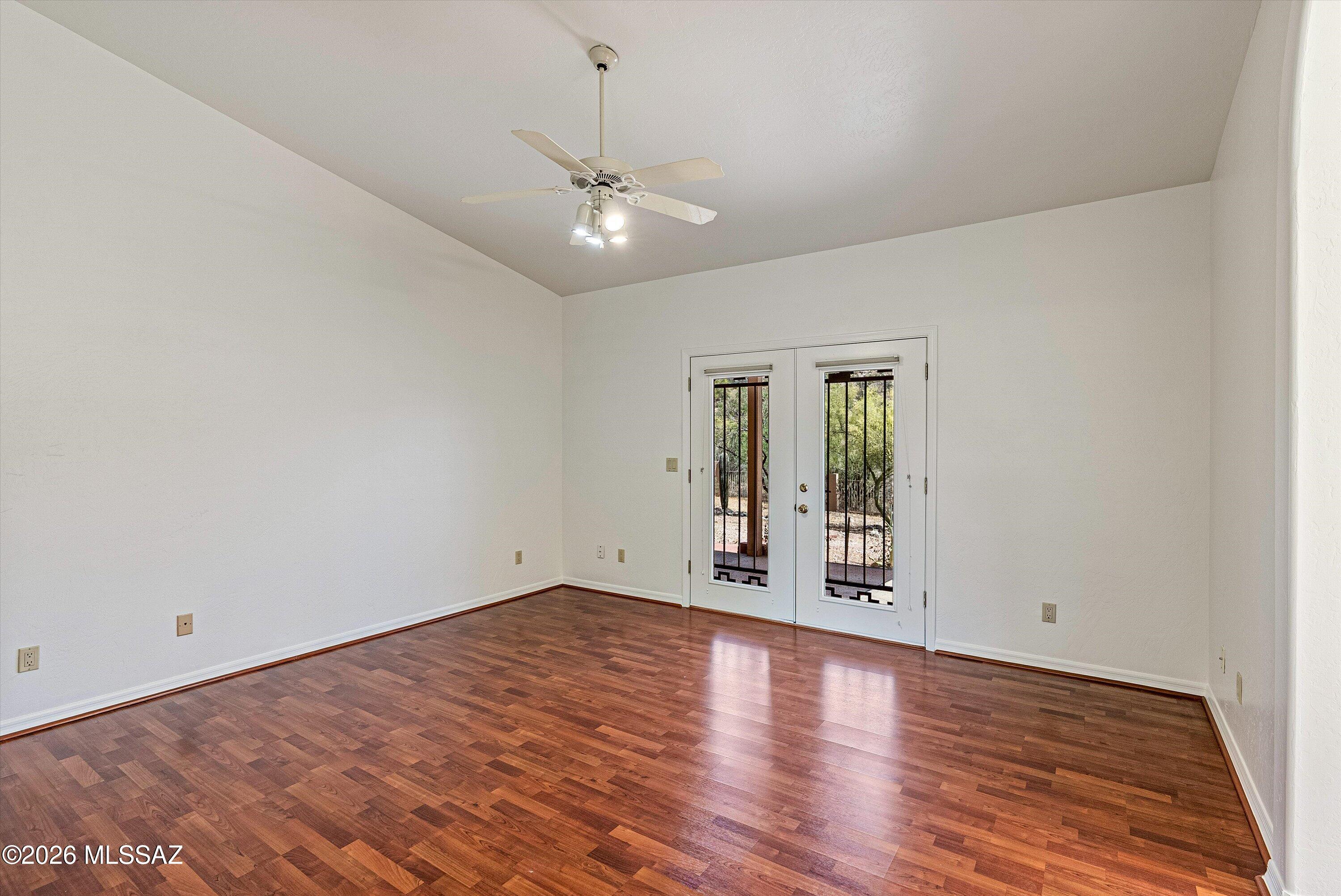 6340 North Valley View Road Tucson, AZ 85718 - Photo 23 of 44 Primary Bedroom