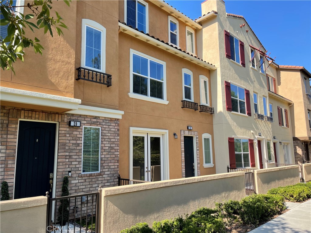 31 Aliso Ridge Loop Mission Viejo, CA 92691 - Photo 1 of 18 Gallery Image 1