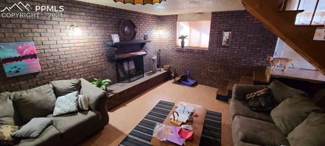 1734 Jerry Murphy Road Pueblo, CO 81001 - Photo 2 of 6 Gallery Image 2
