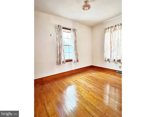 $2,000 | 646 West Glenwood Avenue, Smyrna, DE 19977