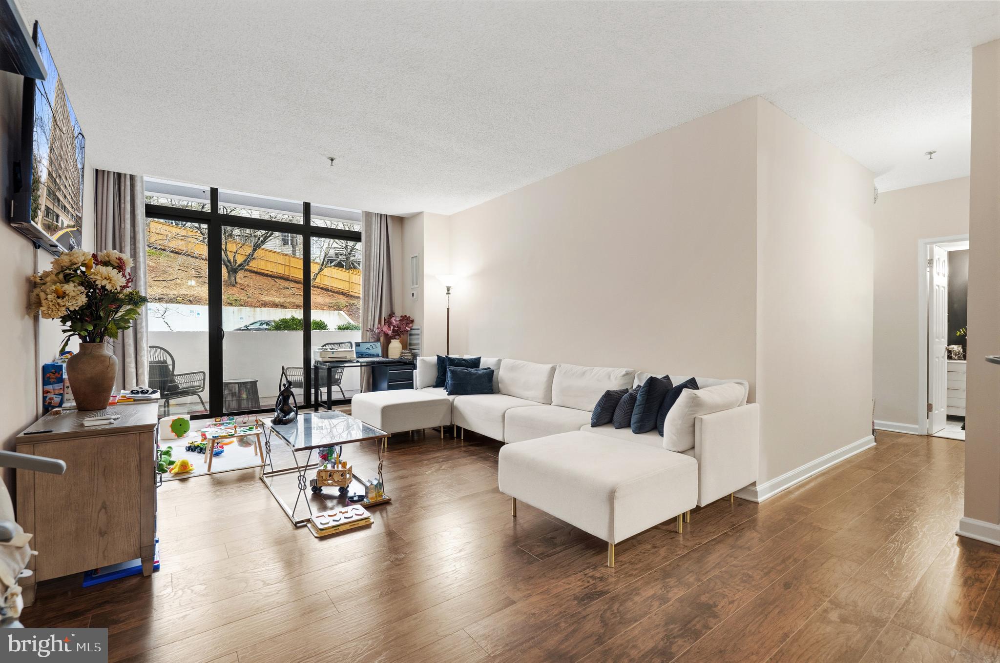 5911 Edsall Road, Unit 0G13 Alexandria, VA 22304 - Photo 7 of 30