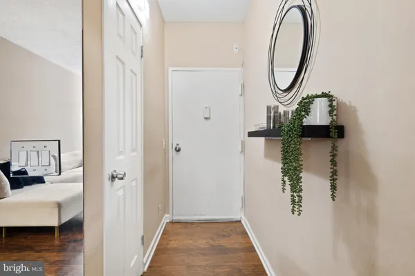 $260,000 | 5911 Edsall Road, Unit 0G13, Alexandria, VA 22304
