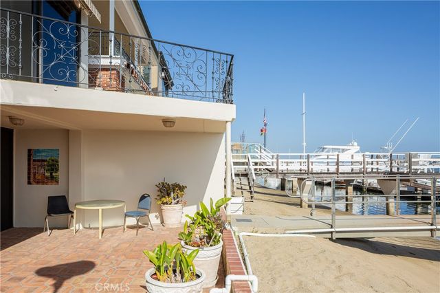 $11,250,000 | 809 Via Lido Soud, Newport Beach, CA 92663