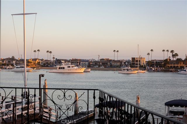 $11,250,000 | 809 Via Lido Soud, Newport Beach, CA 92663