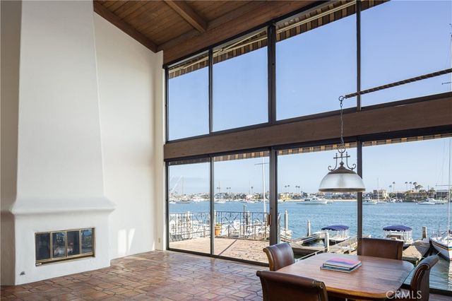 $11,250,000 | 809 Via Lido Soud, Newport Beach, CA 92663